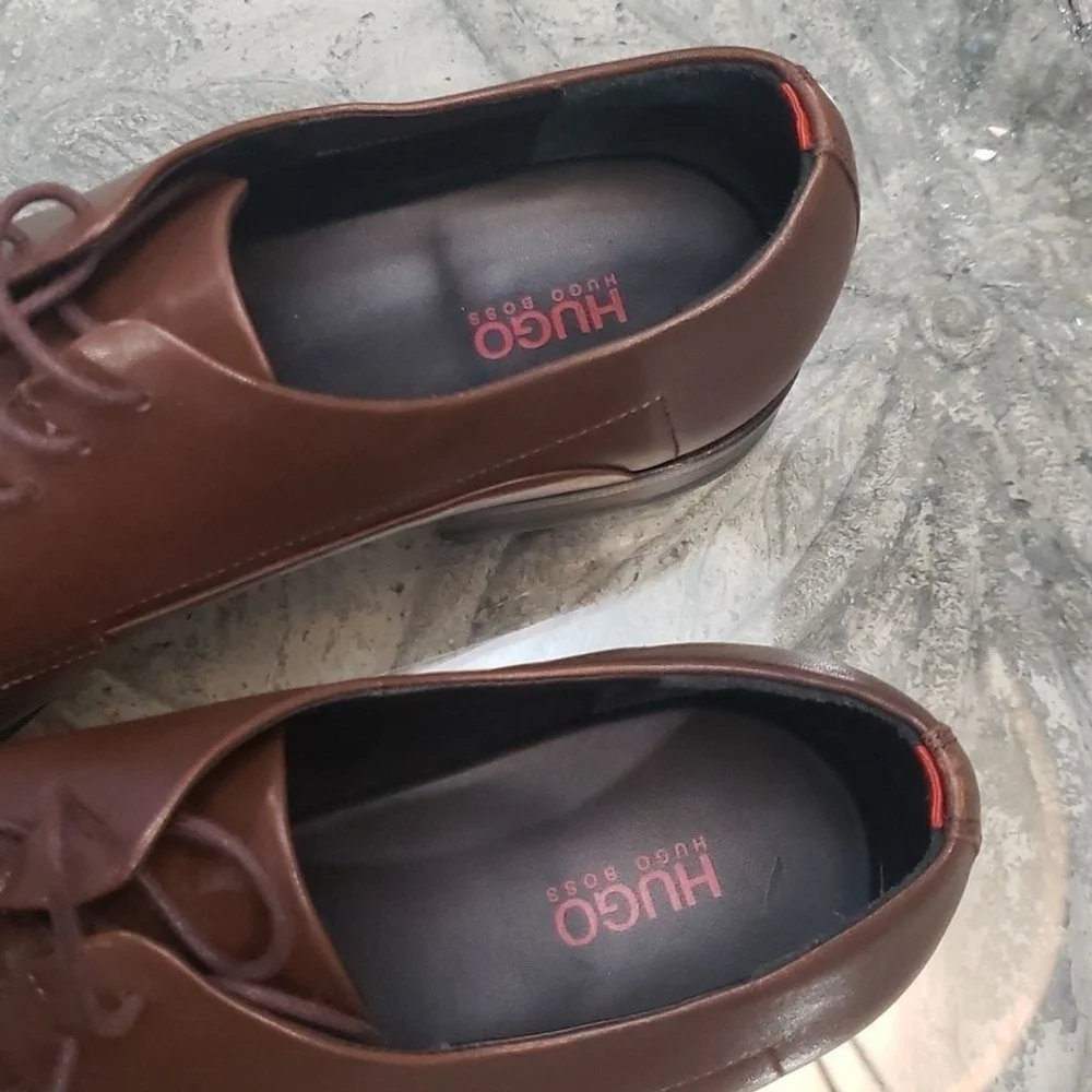 HUGO BOSS Brown Leather Captoe oxford shoes